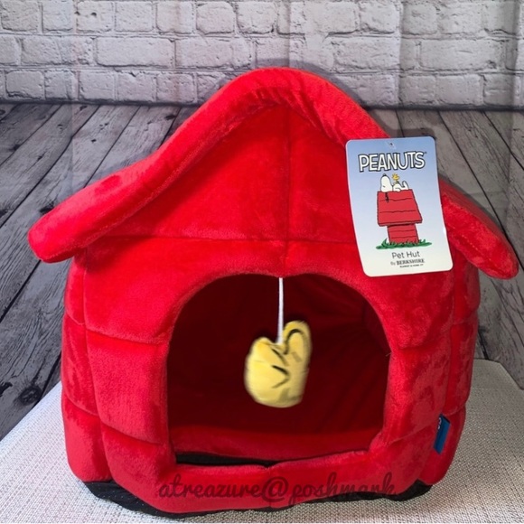 Berkshire Dog Berkshire Peanuts Pet Bed Poshmark